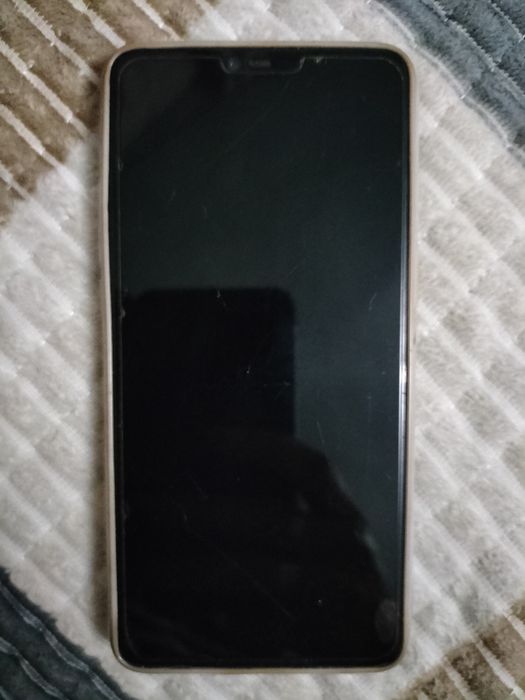 Продам срочно телефон OPPO F7