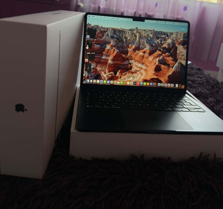 Apple MacBook Air 13" M4 / 16GB RAM / 256GB SSD / Гаранция