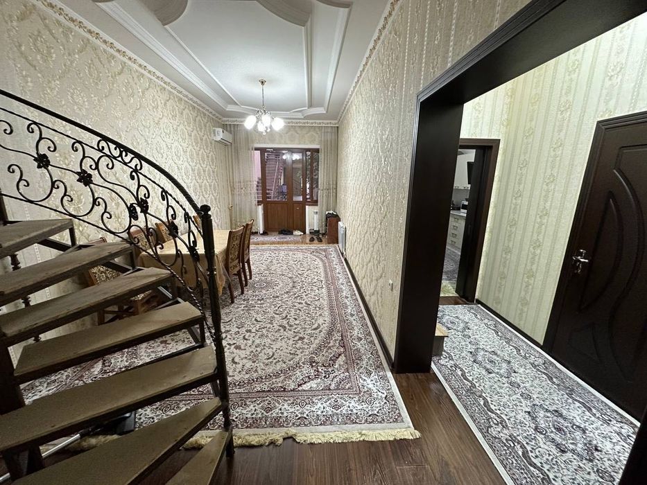 ПРОДАЁТСЯ Дом 2,3- сотки, евроремонт Академгородок 177000