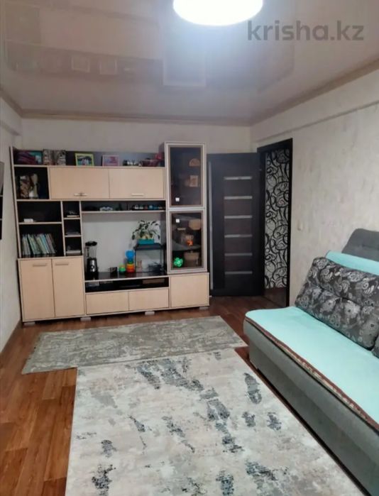 Продам двухкомнатную в меновном