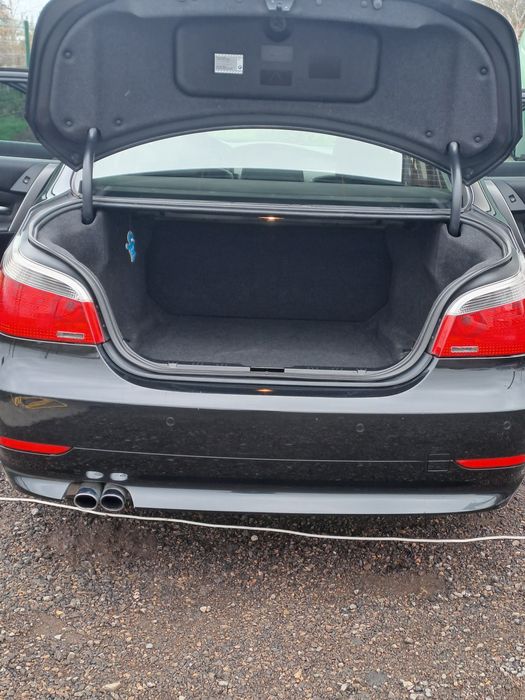 BMW E60  3000D 2006г.