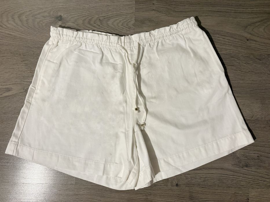 Нови бели дънки H&M  L / къси бели панталонки