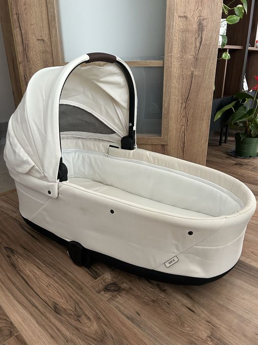 Кош за новородено Cybex Cot S Lux + подарък