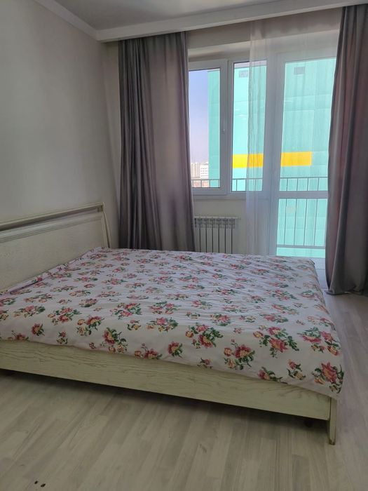 Кровать с матрасом