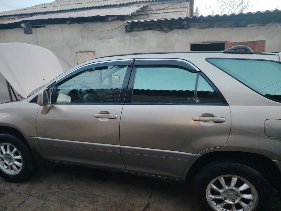 Продам Лексус рх300