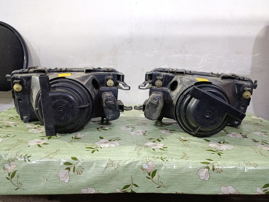 Продам фары на ауди 80 В3