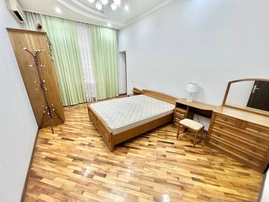 Сдается в аренду 3 ком квартира 137 м.кв метро Ойбек
