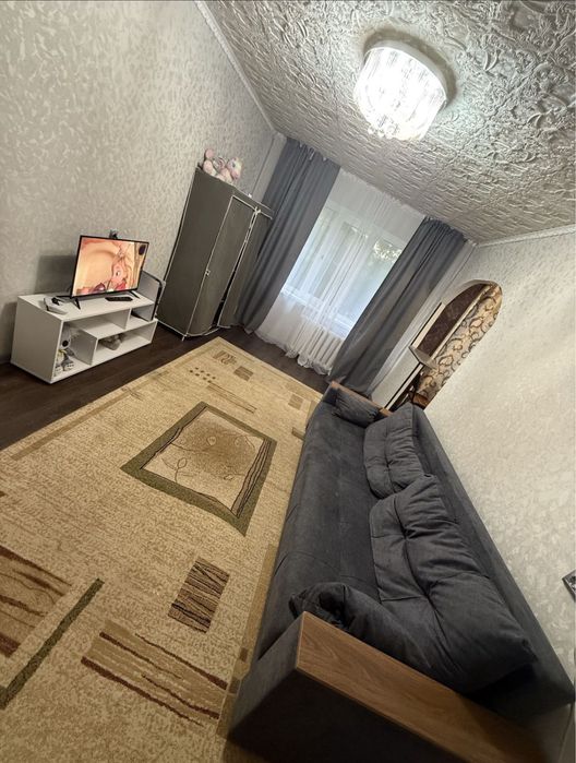 Продам двух комнатнух квартиру