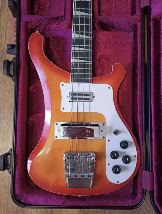 Бас гитара Ricken Backer