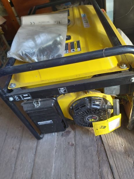 Генератор бензиновый,новый на 5 кw.