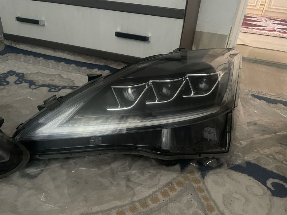 Фары на lexus is