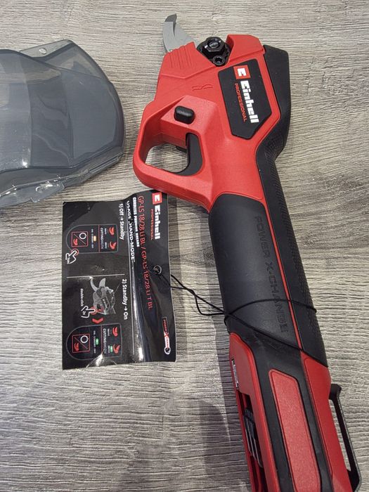 Foarfeca profesionala cu acumulator Einhell GP-LS 18/28 Li BL