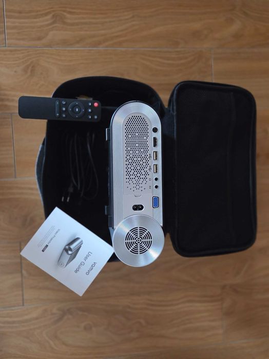 Video proiector nou VAMVO