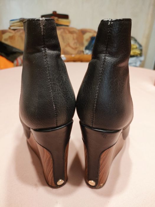 Сапоги женские разные продаю