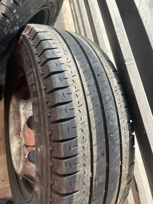 Anvelope vară 215/70/R15C,aproape NOI