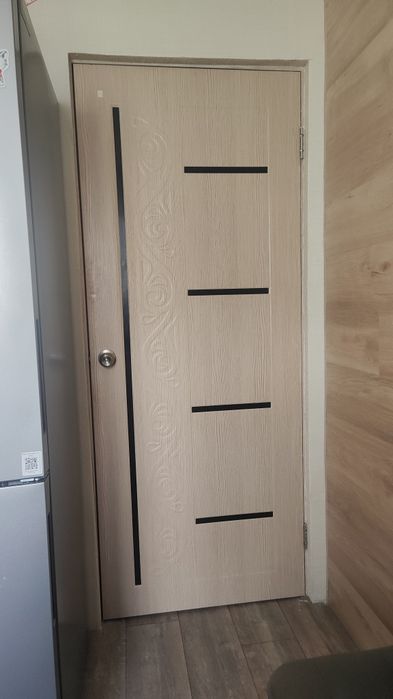 Продам дверь б/у