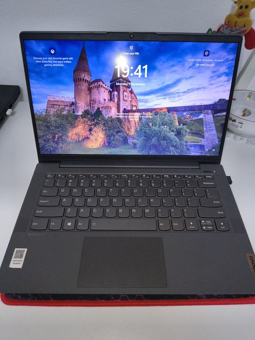 Vând laptop Lenovo
