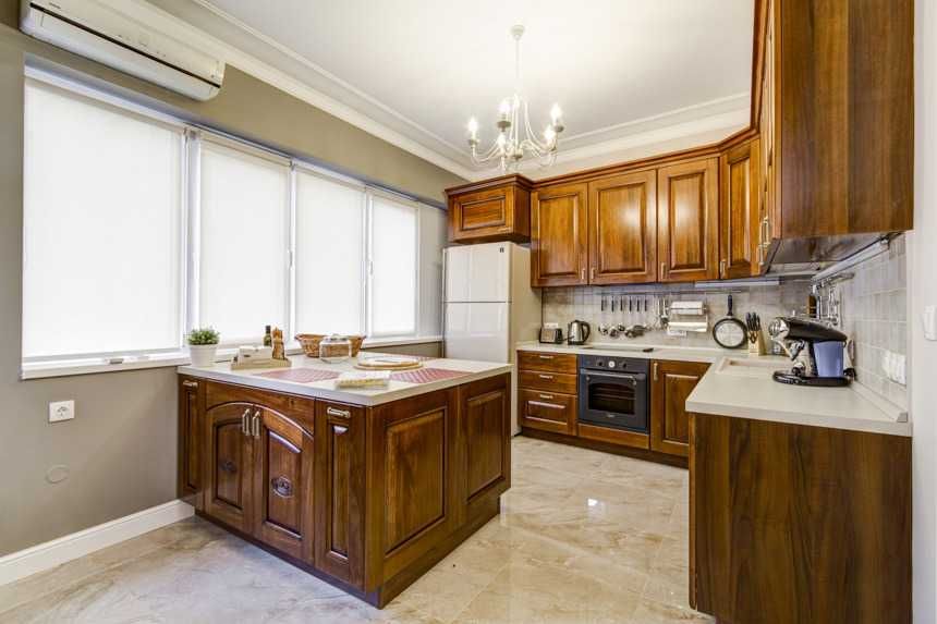 Дава се под наем Тристаен апартамент в София, Изток - 160 кв.м за 2100 € - Снимка #3