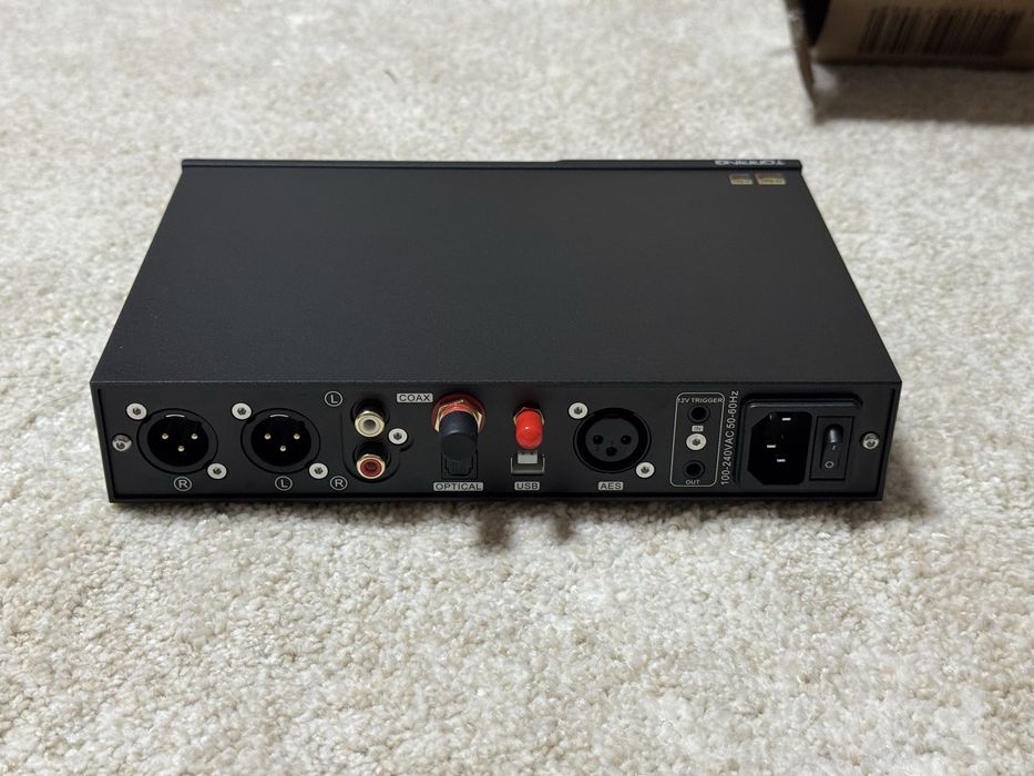 DAC Topping D70 Pro SABER ( RCA/XLR, Usb)