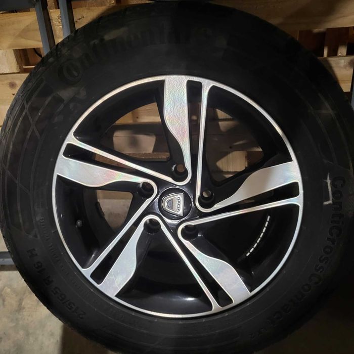Алуминиеви джанти с гуми 215/65 R16 за Dacia Duster