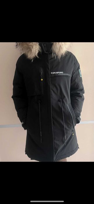 Пуховик цвет черный