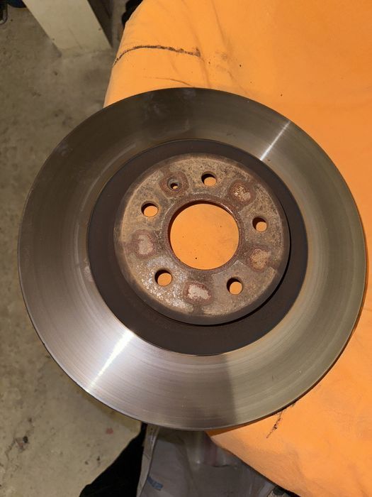 продавам дискове за AUDI Q5 2010г. на 8000км.