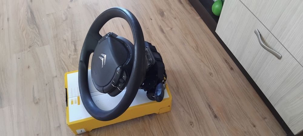 Мултифункционален волан с аербег airbag и лентов кабел + лост за мигач