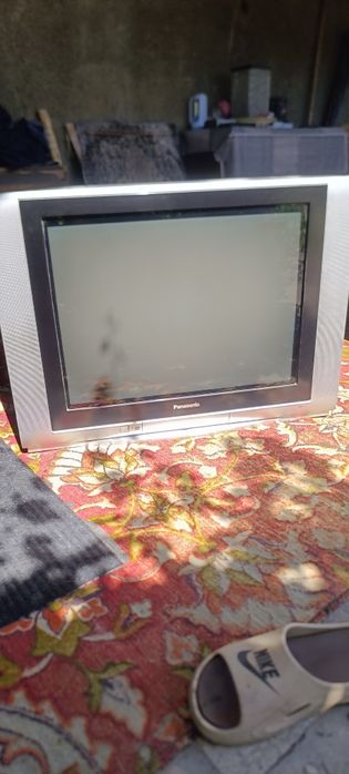 Отдам телевизор бесплатно.Panasonic colour tv