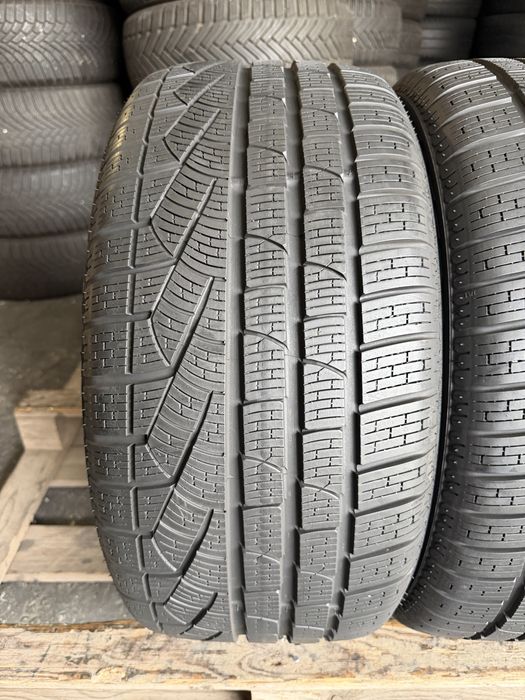 2 anvelope iarna 245/35/18 , Pirelli , RunFlat , DOT 2021 , 7 mm !