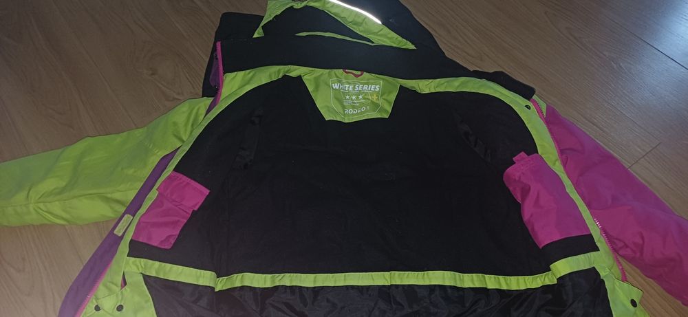 Горнолыжный костюм на девушку