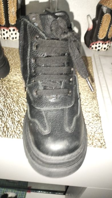 Продам зимние ботинки 35 р-р
