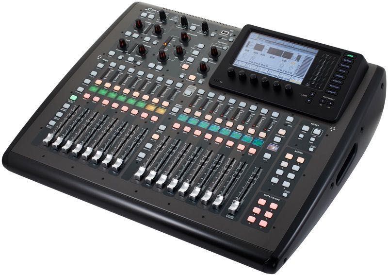 Behringer x32 compact