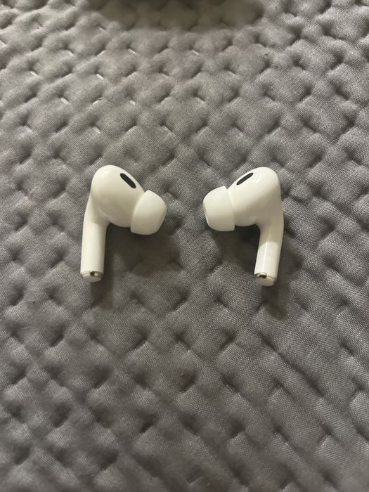 AirPods Pro сатылады