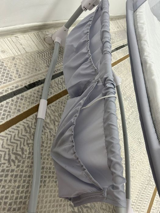 Продам манеж недорого