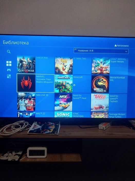 Продам Play Station 4 pro, 1 tb памяти (прошитая)