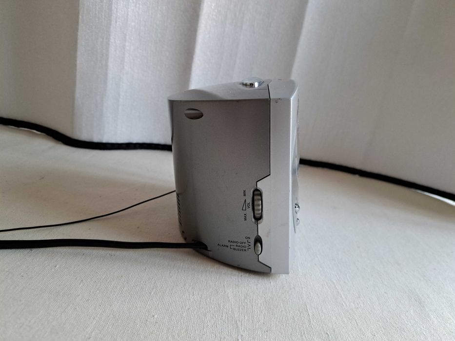 Радио часовник Watson UR 4605.