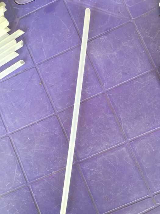 Пластиковые трубочки 
для  пластиковых бутылок(,не производитель)