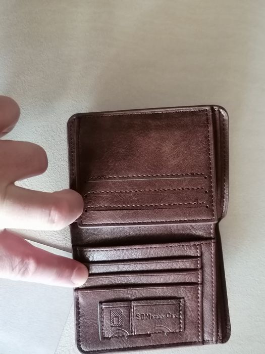 Мъжки кожен портфейл!