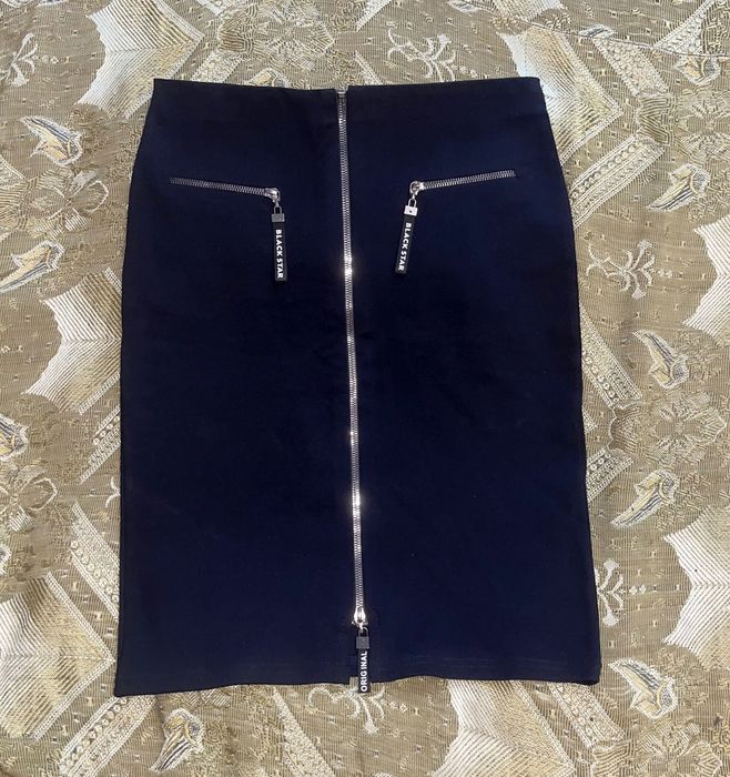 Продается очень стильна юбка миди, до колен, размер 46-48