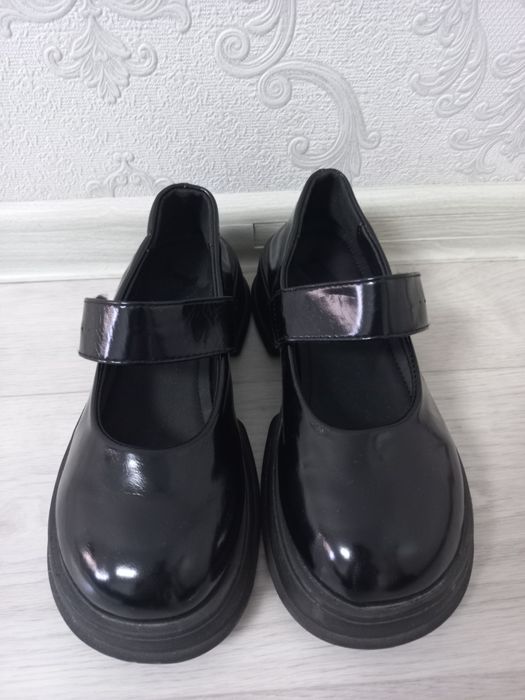 Продам Лоферы  Туфли