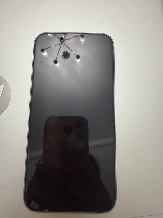 Продам Iphone 14