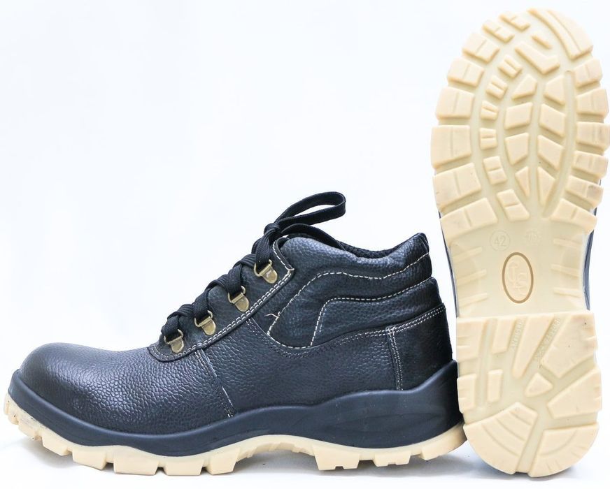 Спецобувь.  Очень быстрое выполнение заказа. Спецобувь для всех видов