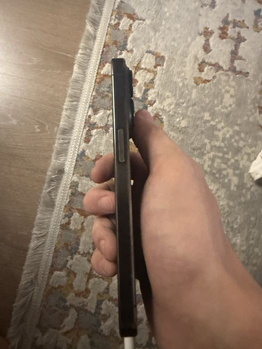 Продам iPhone 15 про