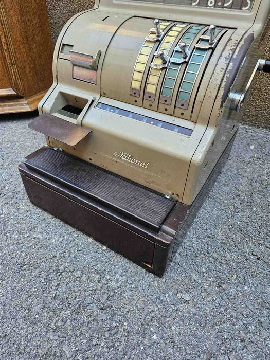 Витрина в стил Чипъндейл