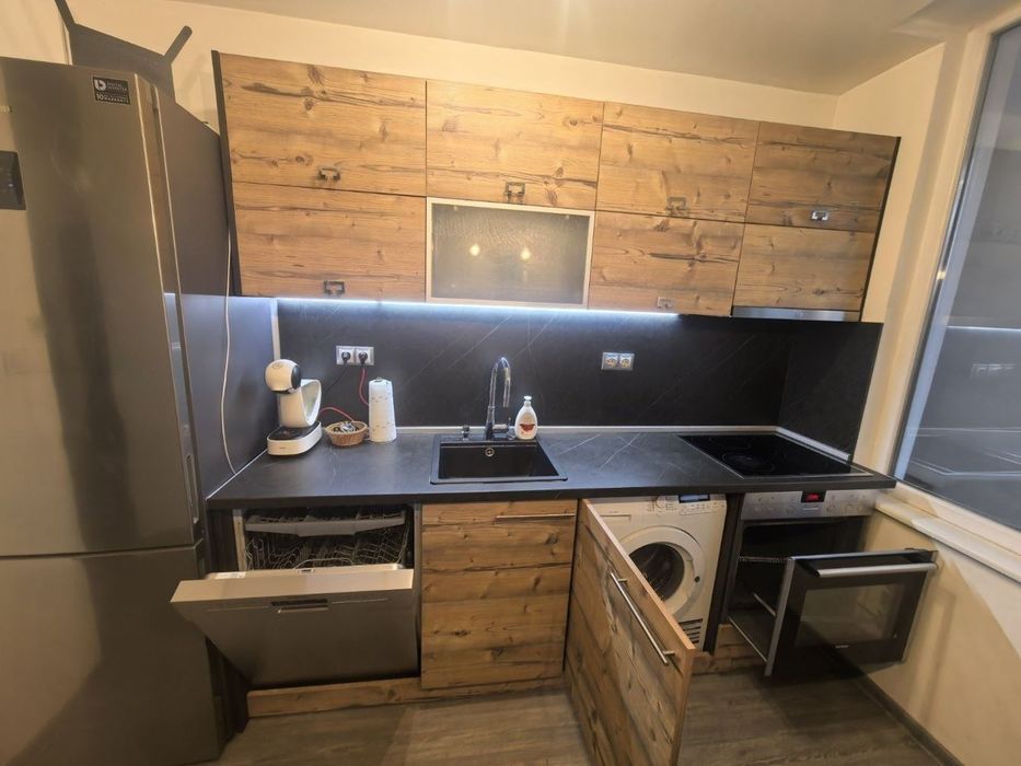 Дава се под наем Двустаен апартамент в София, Дружба 1 - 70 кв.м за 636.99 € - Снимка #2