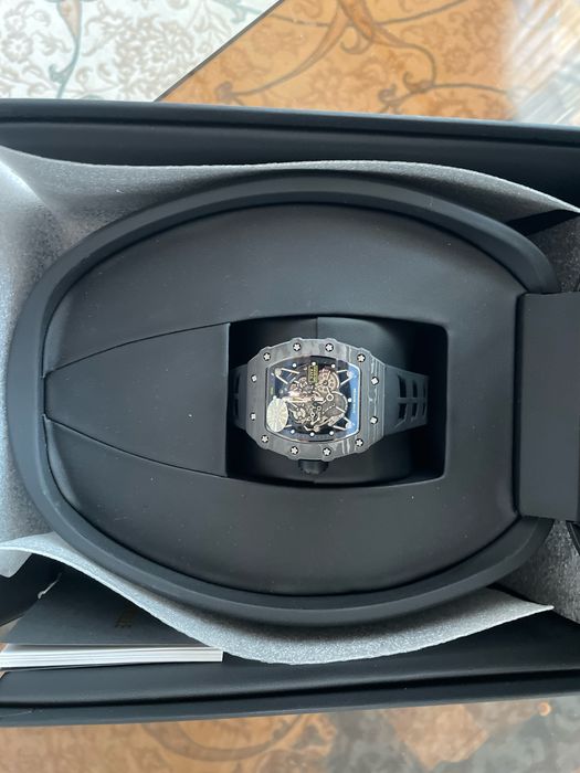 Часы новый  продаётся за 800$ крайняя цена 750$