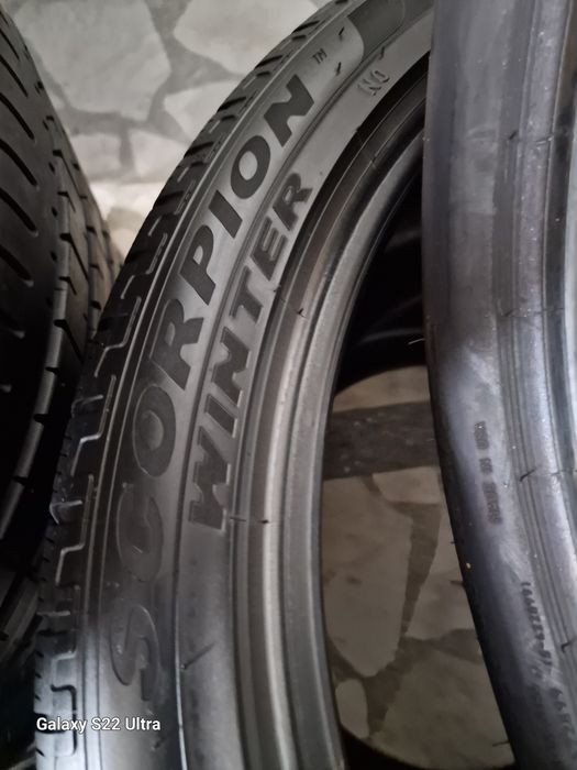 305 35 21 цола Pirelli 4броя Замъка Ямбол