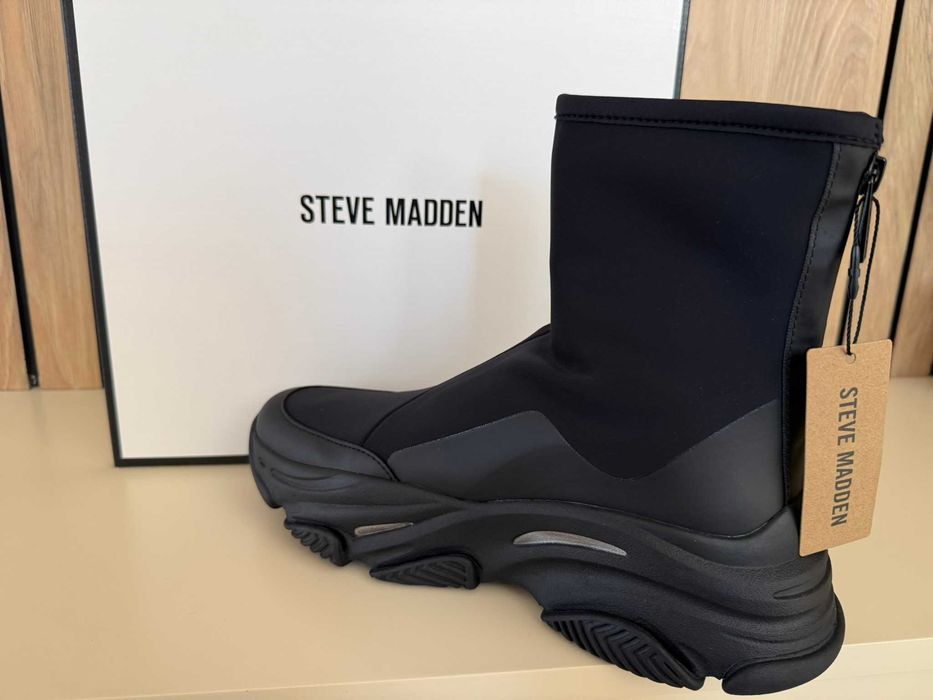 Дамски сникърси тип чорап Steve Madden