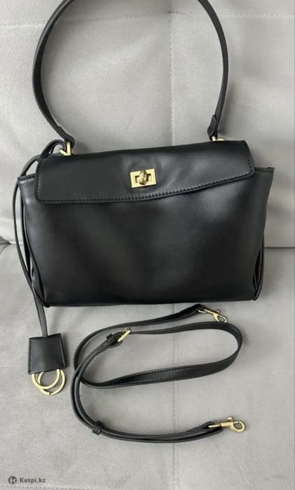 Продам сумку Balenciaga Rodeo