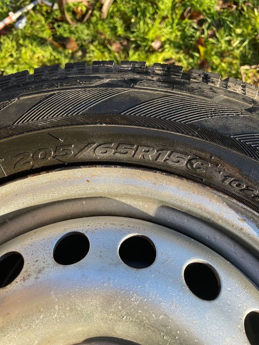 Джанти с гуми 205/65R15C  4 броя Фолксваген Т4